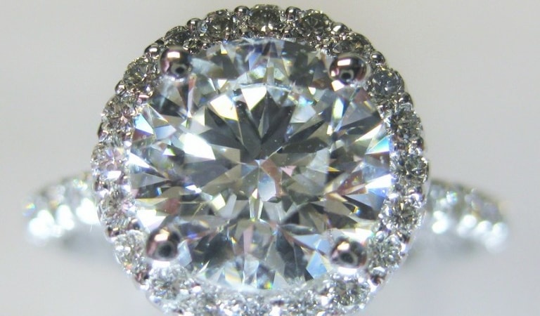 Halo Round Custom Diamond Engagement Ring Halo Round Custom Diamond Engagement Ring