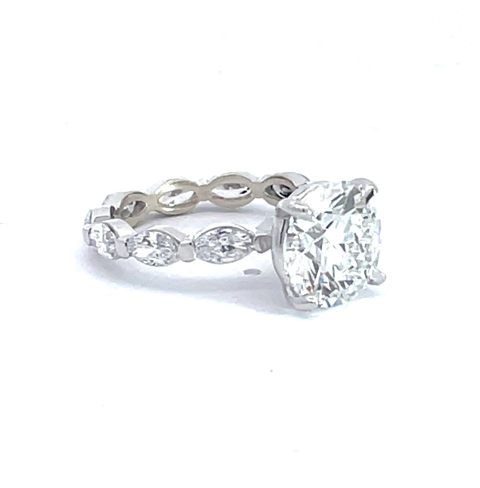 Scalloped Marquise Diamond Engagement Ring with Round Center Scalloped Marquise Diamond Engagement Ring with Round Center
